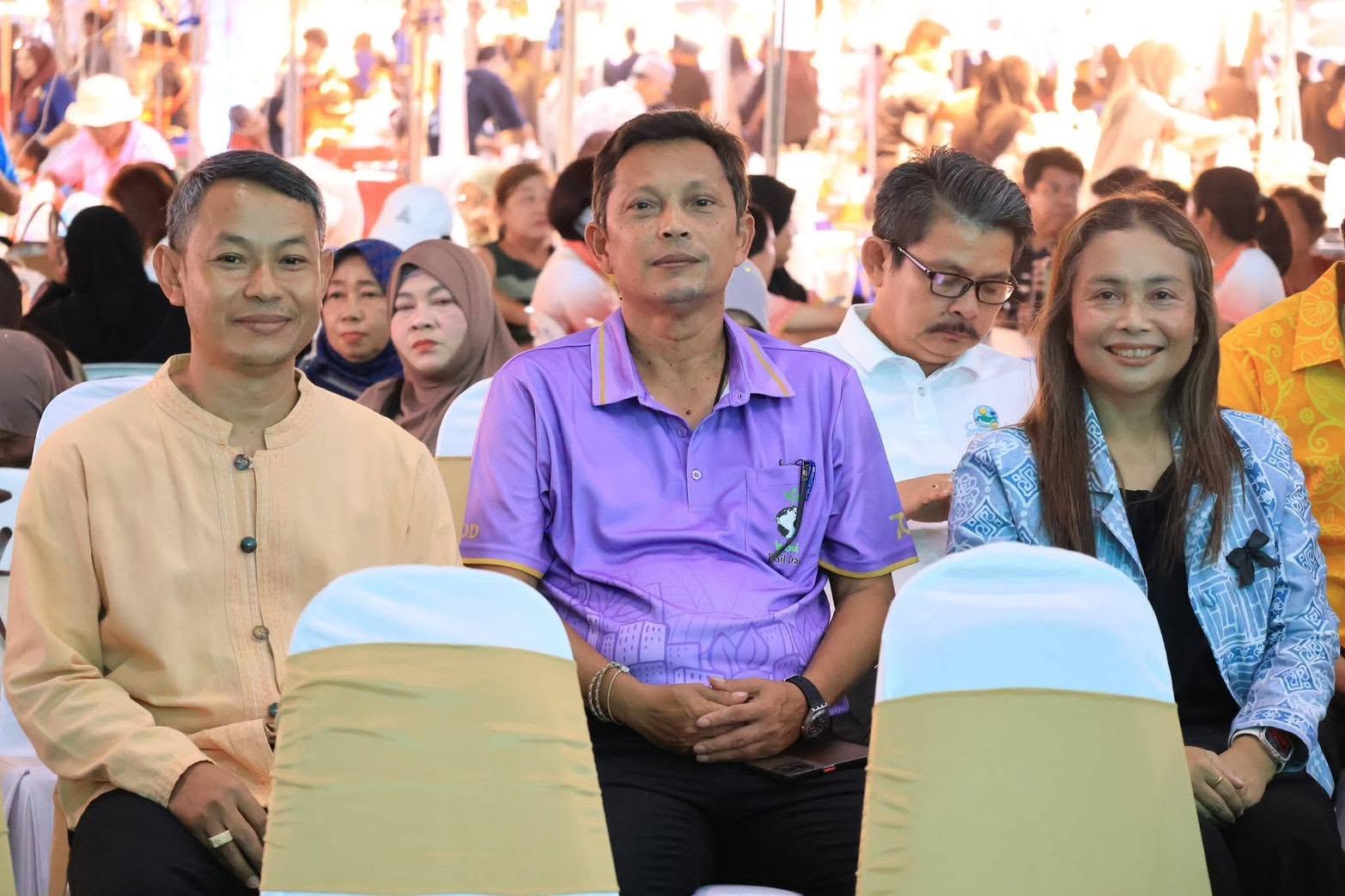 title - ปฏิรูปที่ดินจังหวัดสตูล ร่วมเปิดกิจกรรมเดินแบบผ้าไทยการกุศล “The Glory of Satun Batik”